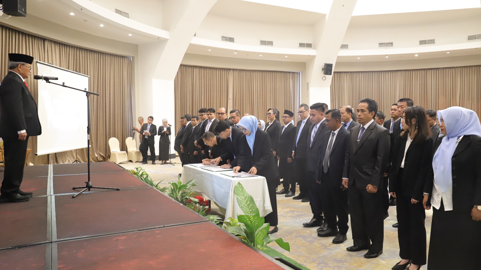 Pelatihan & Pengukuhan